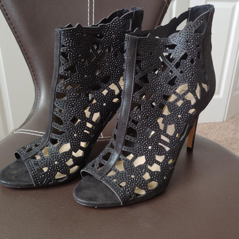 Chic Black Cutout Heeled Sandals